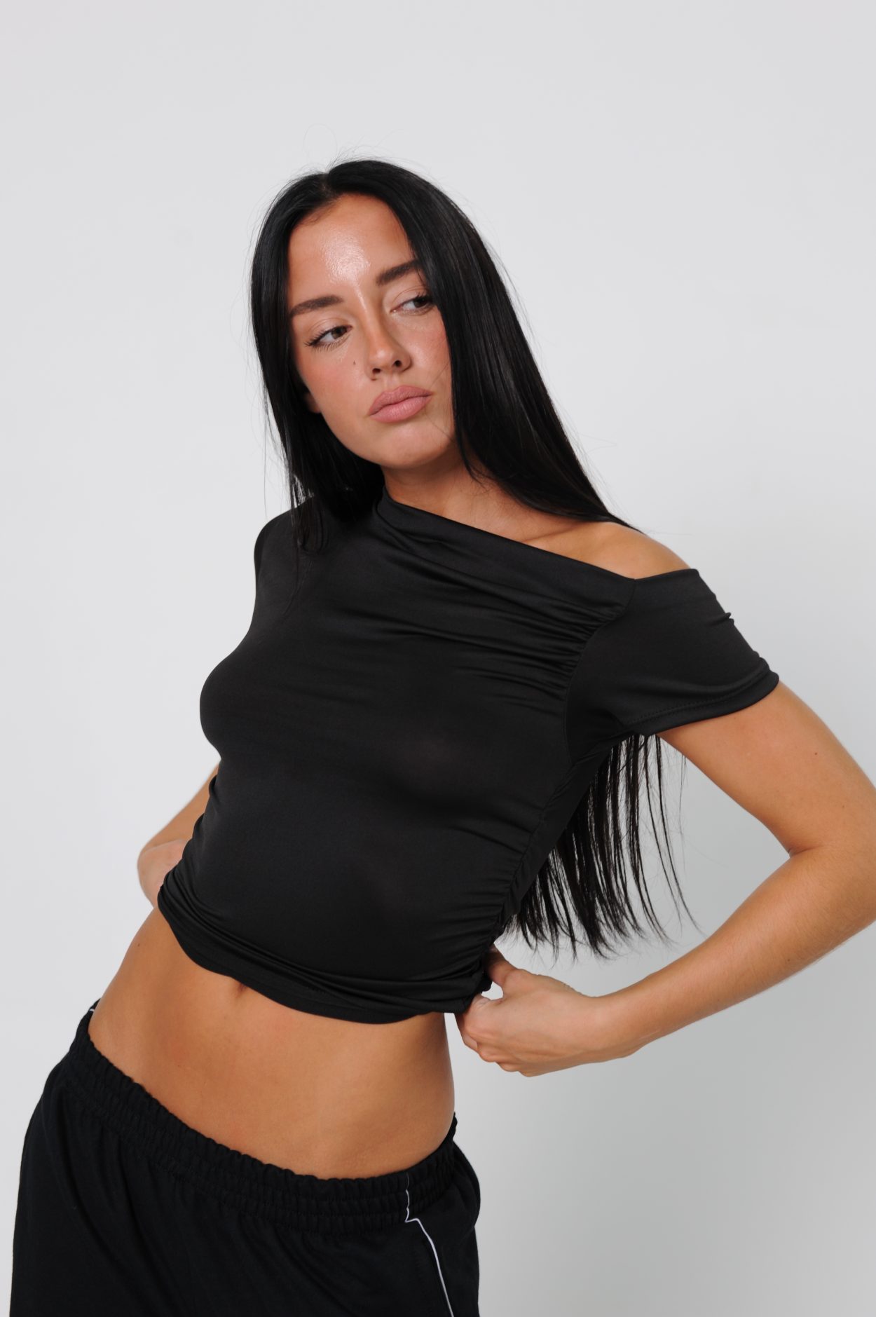 Remera irregular frunces emporio
