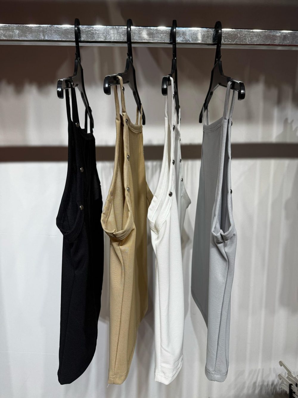 Musculosa micromorley tachas - Imagen 8