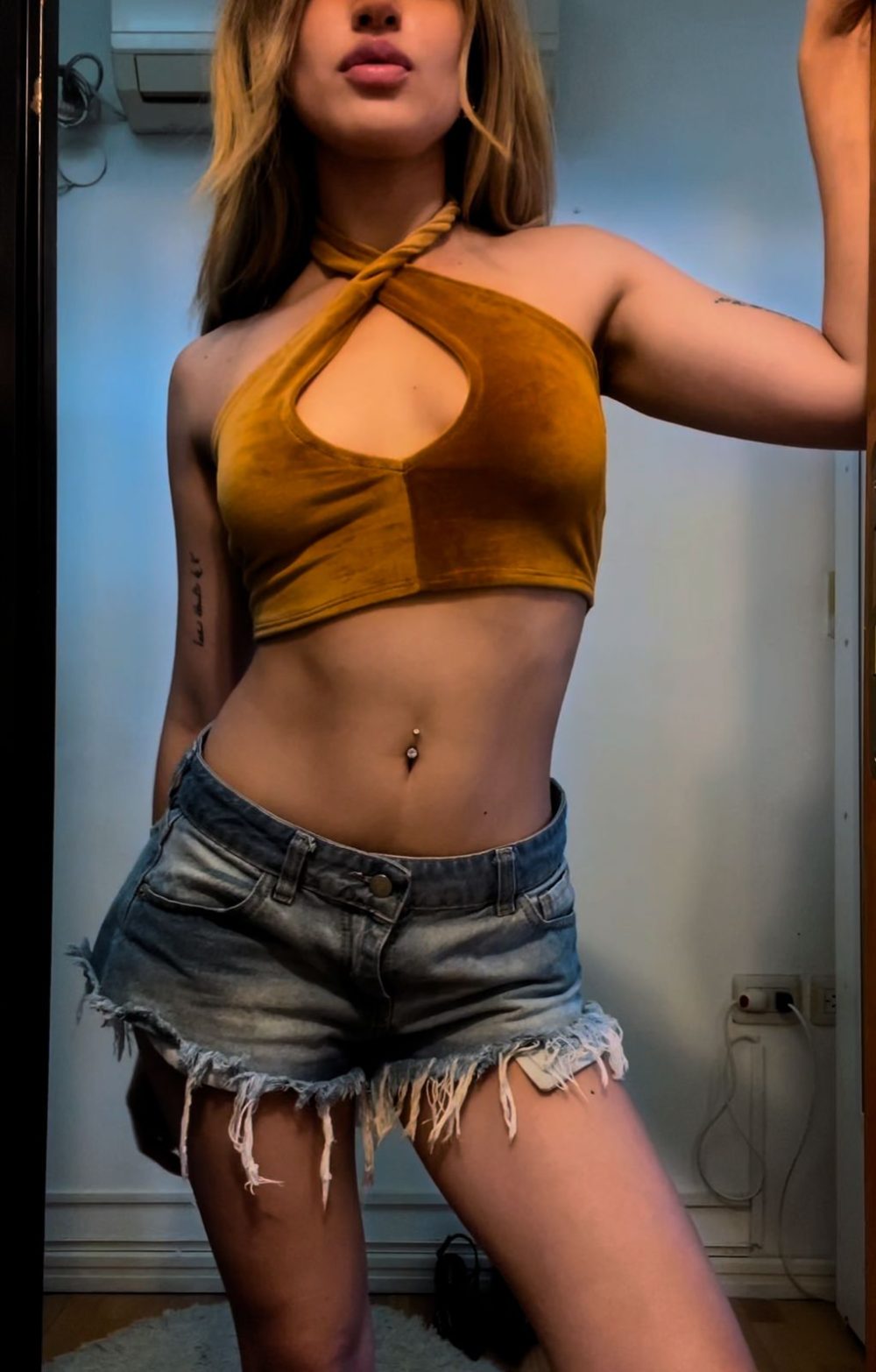 Top plush cuello cruzado - Imagen 2
