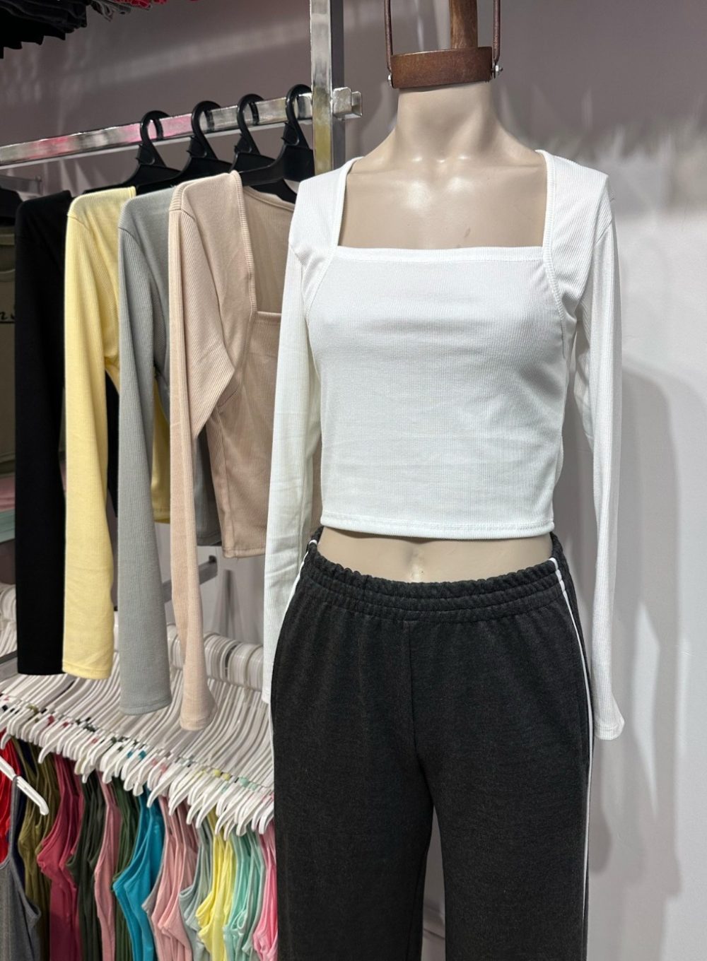 Top morley capri escote cuadrado - Imagen 5
