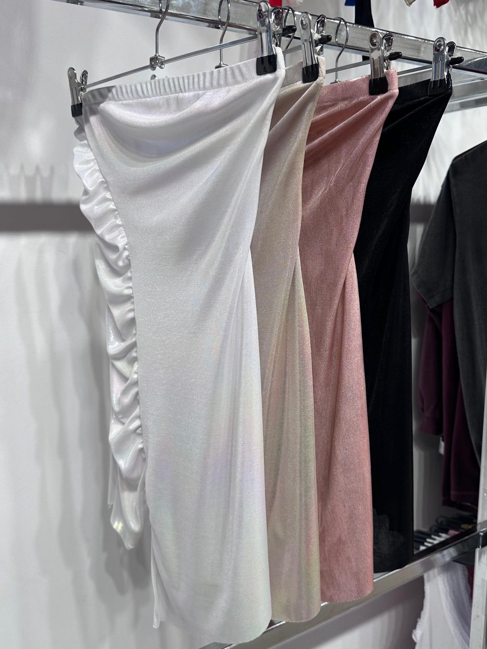 Vestido broadway frunces pico - Imagen 6